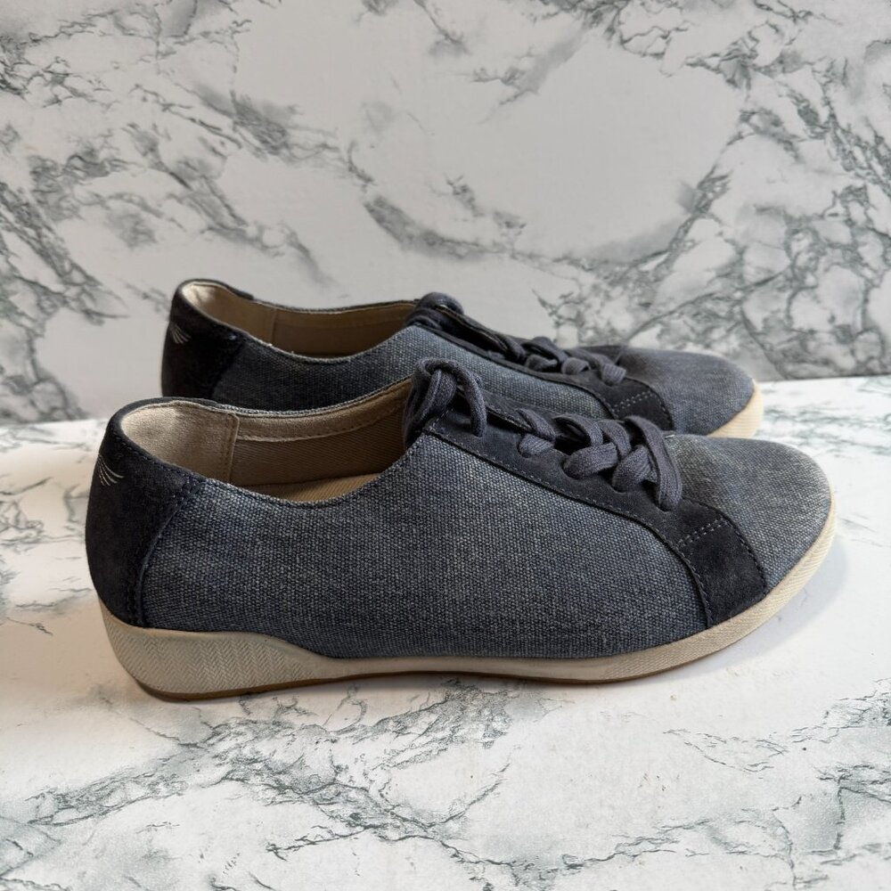 Dansko Women 38 US 7-7.5 Olisa Denim Sneaker Blue Low Top Textured Comfort Shoe